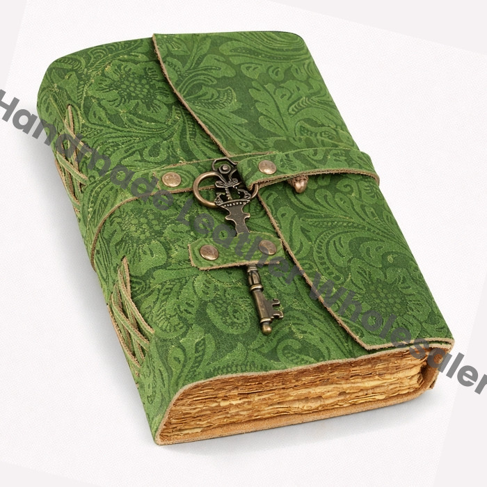 Handmade Garden Flower Leather Journal Book of Shadows Witchcraft Notebook Handmade Vintage Sketchbook Antique Key, Deckle Edge Paper Gift