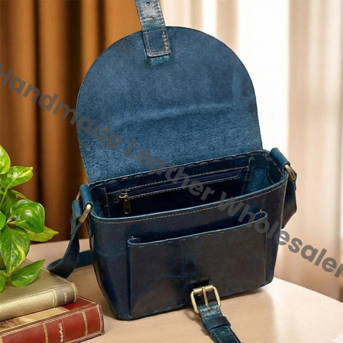 Handmade Leather Crossbody Bag – Boho Fringe Purse with Heart Embossed Design, Vintage Festival Western Gypsy Shoulder Bag, Unique Gift