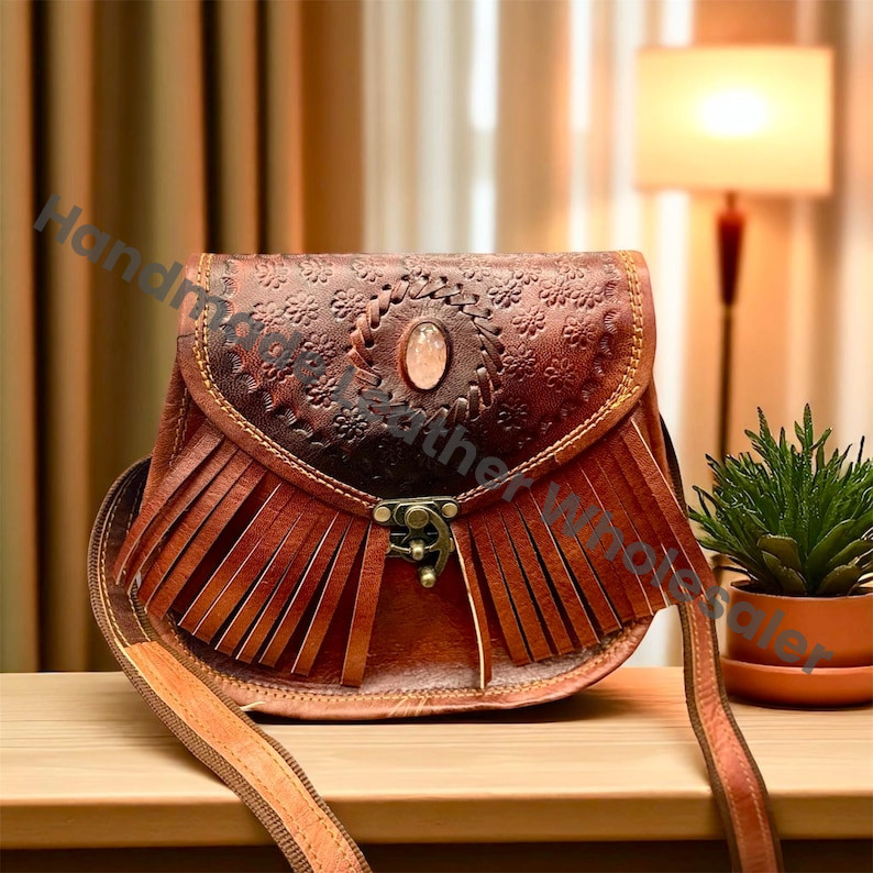 Handmade Leather Crossbody Bag – Boho Fringe Purse with Onyx Stone, Vintage Western Festival Shoulder Bag, Gypsy Hippie Tote, Gift for Her