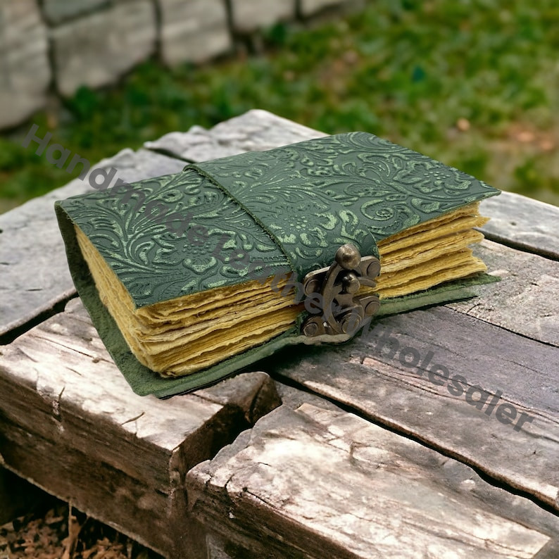 Handmade Leather Journal Notebook Journal with lock Vintage Deckle Edge Paper