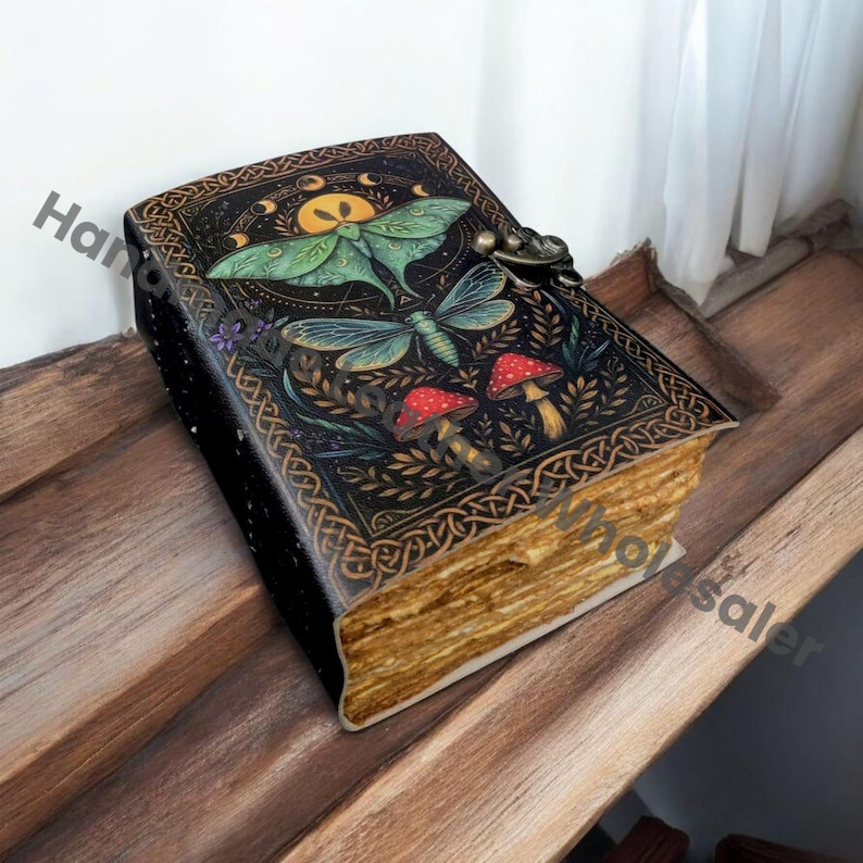 Luna moth Handmade Leather Journal Vintage Diary Rustic Grimoire: Vintage Spell Book of Shadows Vintage Morpho Butterfly Print diary