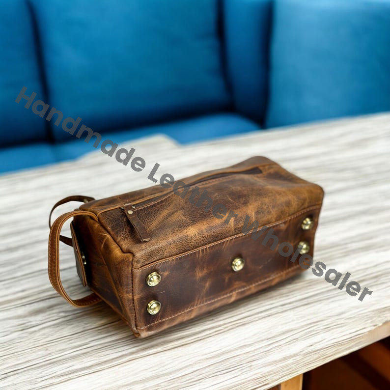 Personalized Leather Dopp Kit: Groomsmen Gift, Monogram Toiletry Bag