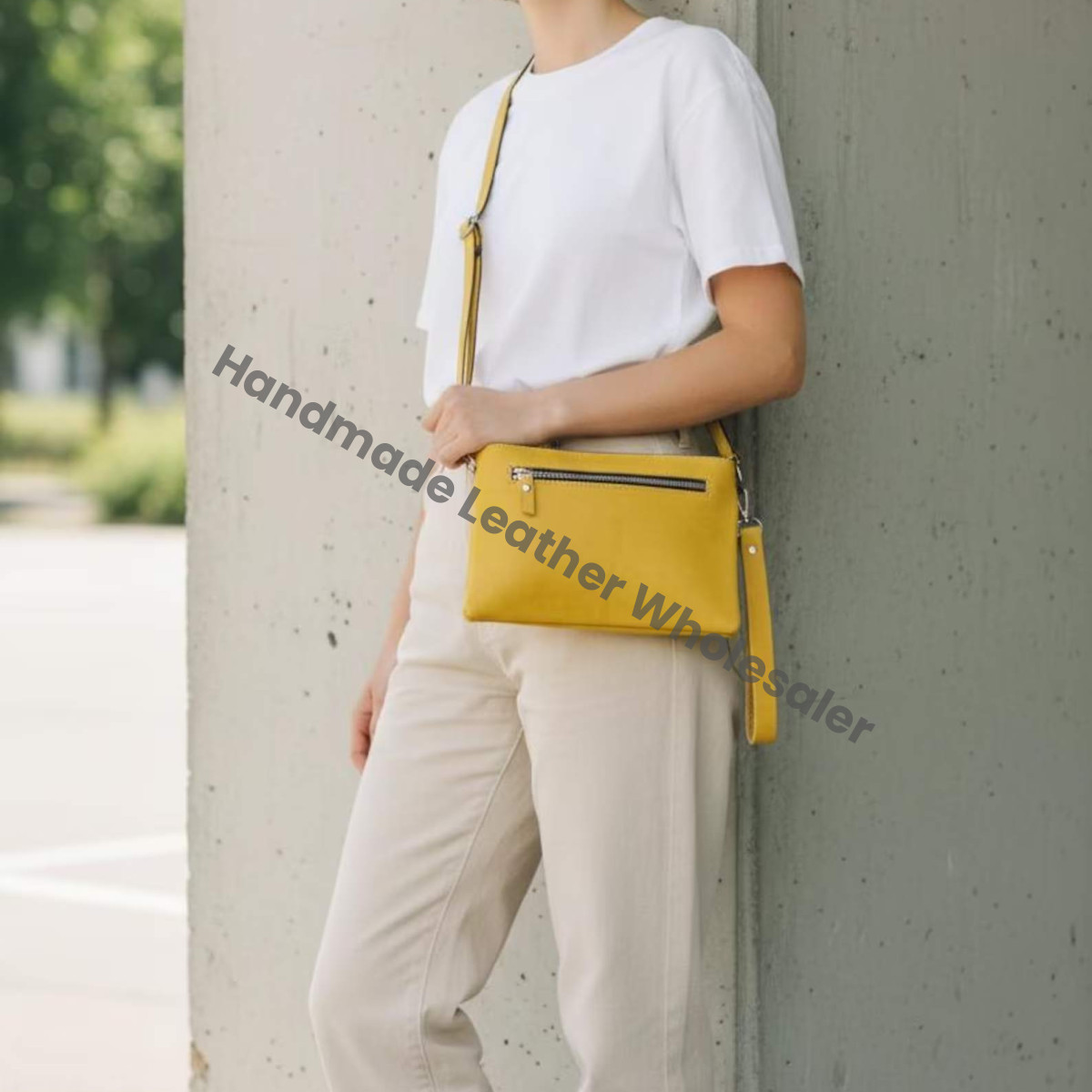 Personalized Women’s Leather Purse, Small Crossbody Wristlet Bag, Minimalist Everyday Handbag