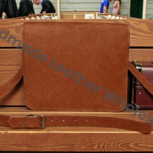 Premium Handmade Leather Messenger Bag – Vintage Brown Crossbody Laptop Satchel for Men & Women.