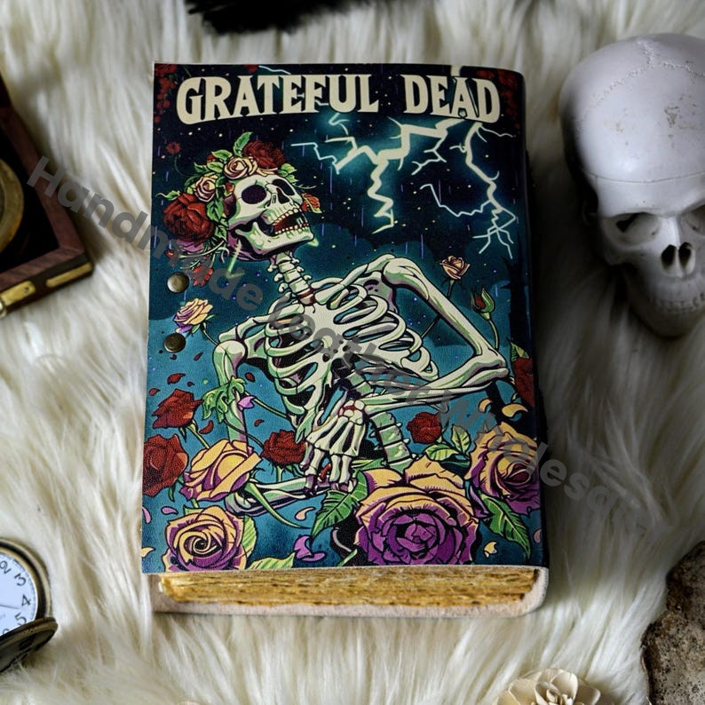 Skull & Roses Leather Journal: Gothic Handmade Diary with Lock
