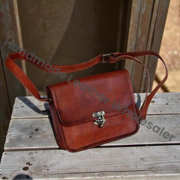 Vintage Leather Crossbody Bag for Women & Men – Handmade Brown Leather Shoulder Bag – Rustic Lock Satchel Minimalist Everyday Messenger Bag.