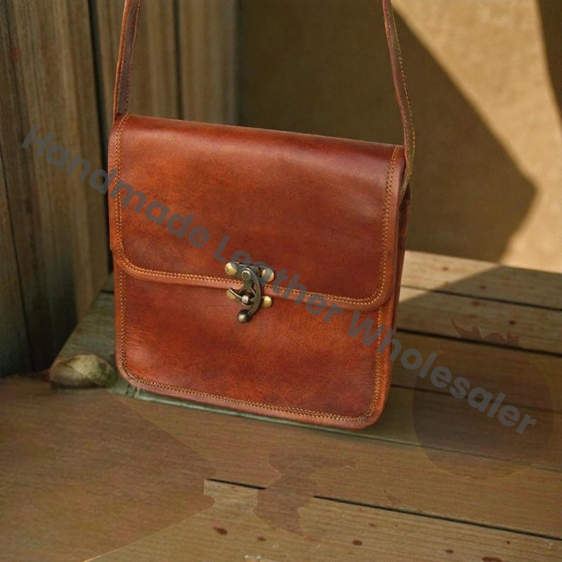 Vintage Leather Crossbody Bag for Women & Men – Handmade Brown Leather Shoulder Bag – Rustic Lock Satchel Minimalist Everyday Messenger Bag.