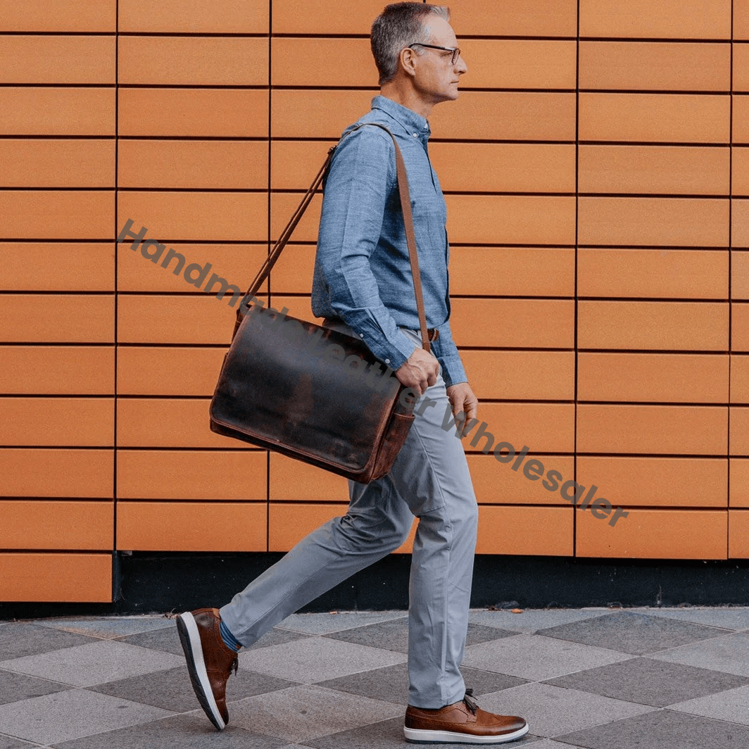 Wilson Crossbody Messenger
