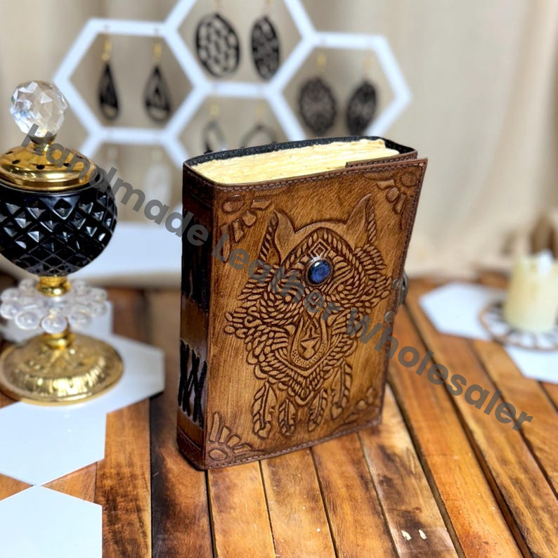 Wolf Leather Journal: Antique Handmade Deckle Edge Paper Grimoire