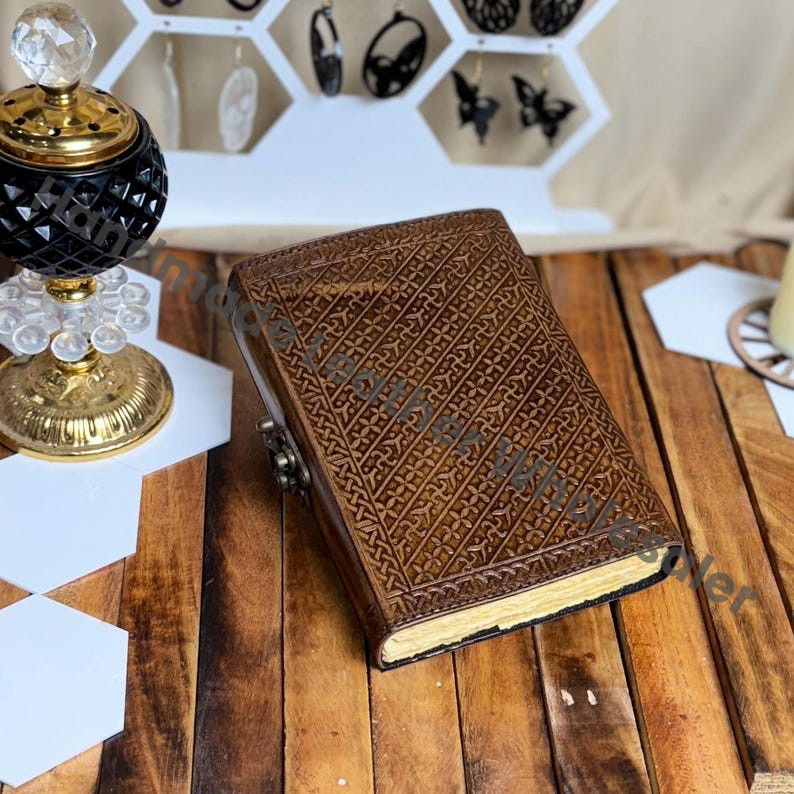 Wolf Leather Journal: Antique Handmade Deckle Edge Paper Grimoire