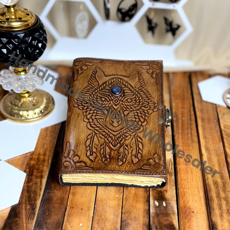 Wolf Leather Journal: Antique Handmade Deckle Edge Paper Grimoire
